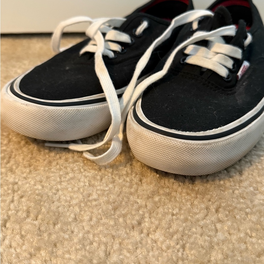 Vans Unisex Black Authentic Shoes - Picture 8 of 11